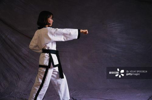 跆拳道照片女,挥洒青春汗水 第2张 跆拳道照片女,挥洒青春汗水 第2张