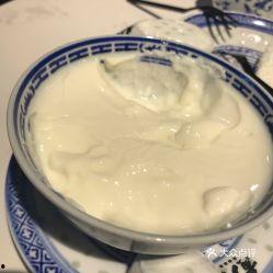 经典牛奶图片,温馨回忆与美好生活的象征 第2张 经典牛奶图片,温馨回忆与美好生活的象征 第2张