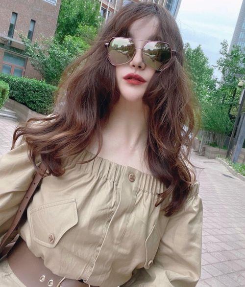 明星家庭颜值,基因遗传下的美貌传奇 第3张 明星家庭颜值,基因遗传下的美貌传奇 第3张